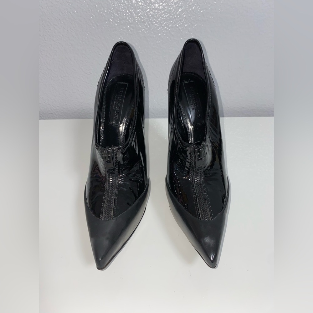 Burberry Black Pointed Pumps with Zipper, European Size 37. Made in Italy.
